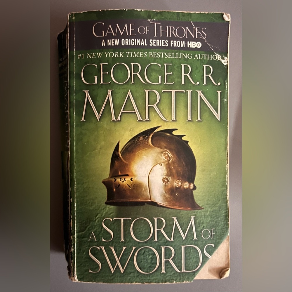 💜Game of Thrones : A Storm of Swords by George R.R Martin